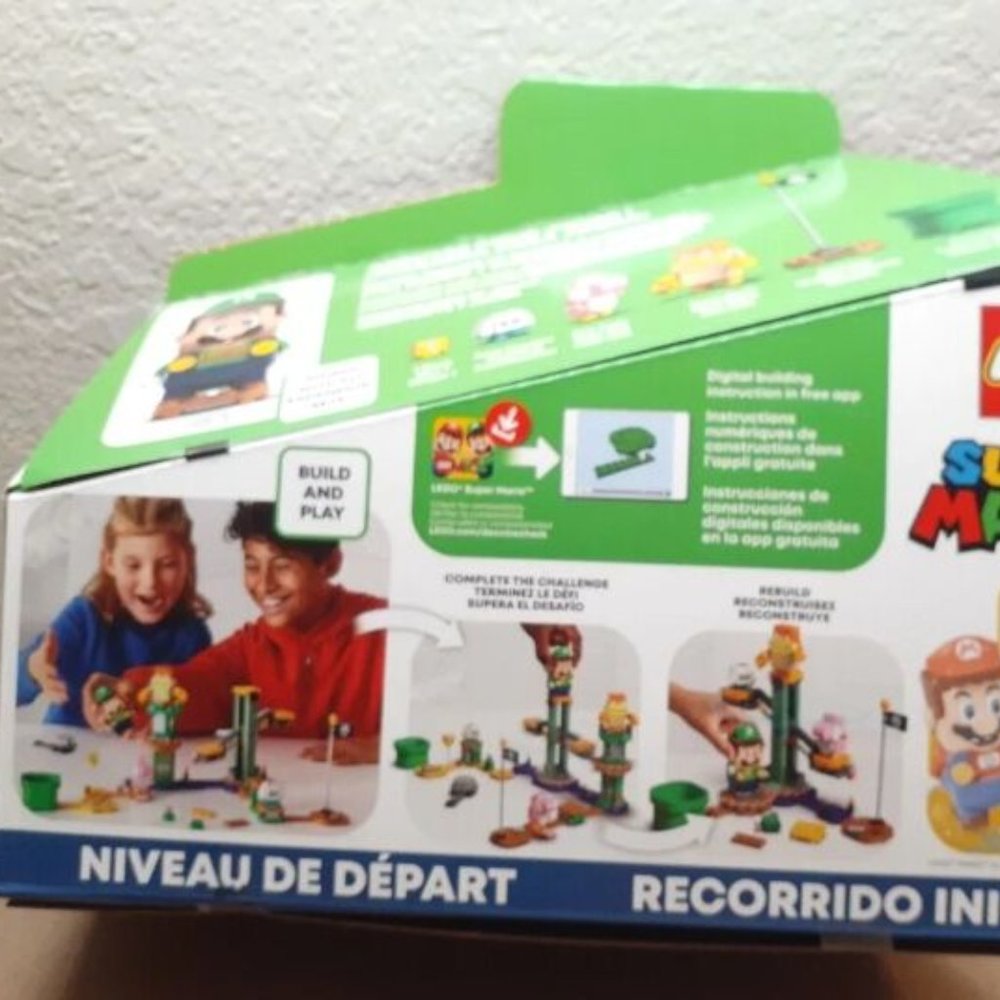 LEGO Super Mario Adventures with Luigi Starter Course